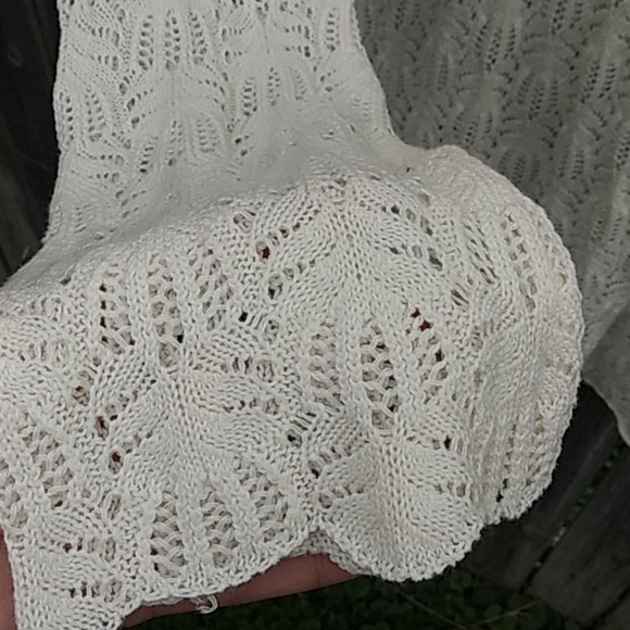 Chelsea and Theodore cowl neck Sweater size large - Picture 2 of 7